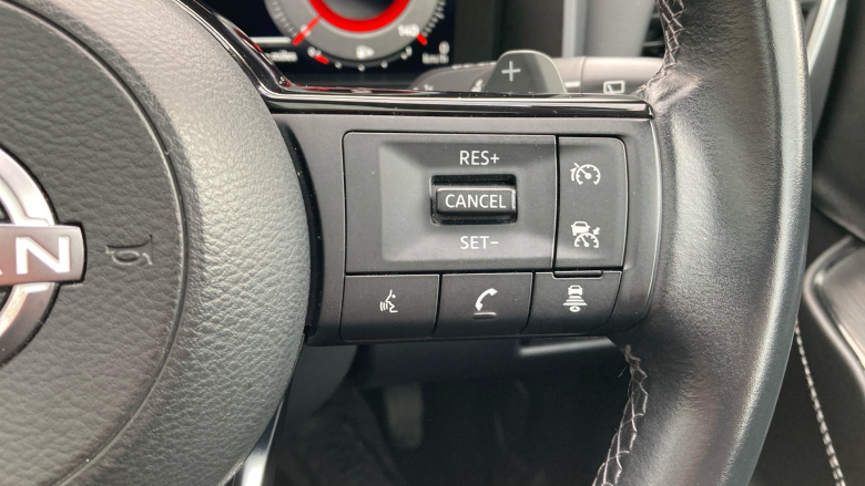 Nissan Qashqai 1.3 DiG-T MH 158 N-Connecta 5dr Xtronic Petrol Hatchback